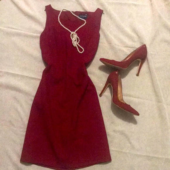 Maroon Crepe Mini Dress - Picture 1 of 2